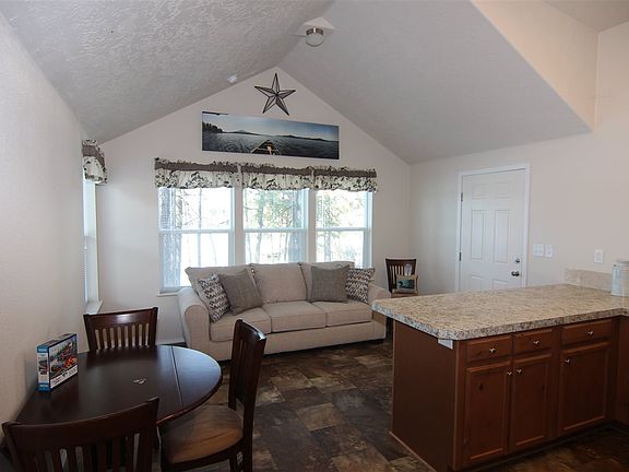 4th image of 40631 Sunset Dr