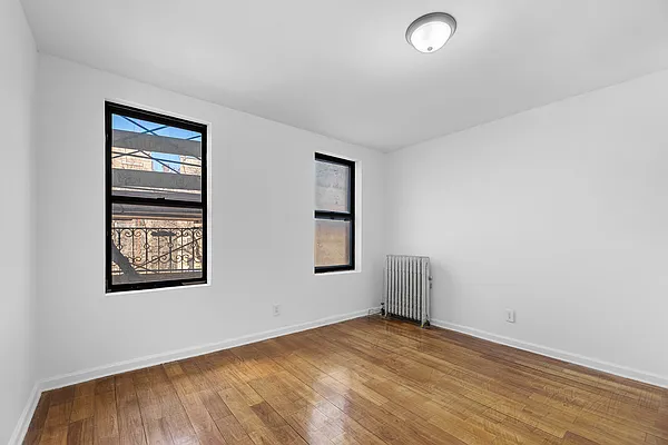 Rented by REAL New York | media 19