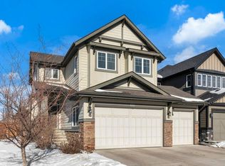 132 S Auburn Sound Mnr SE, Calgary, AB T3M 0R6