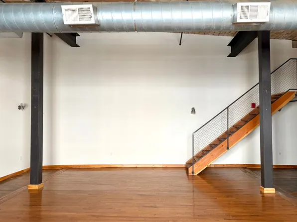 60 Dexter St, 60 Dexter St APT 221, Pawtucket, RI 02860