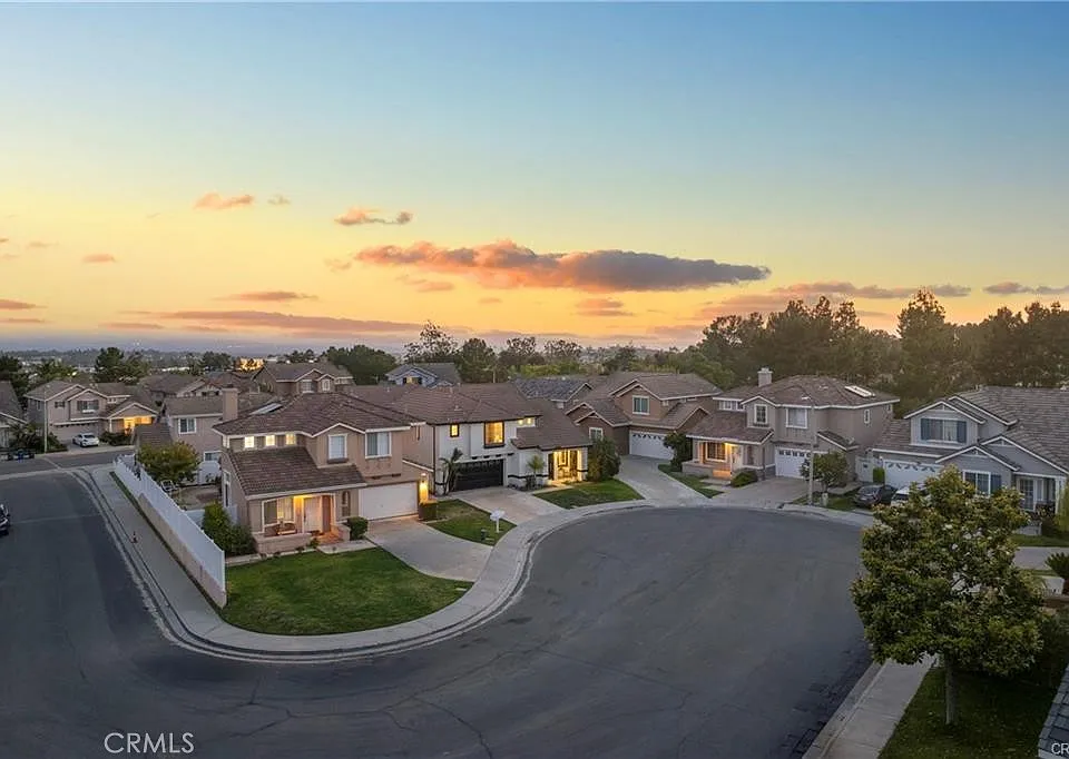 5 Chatri Cir