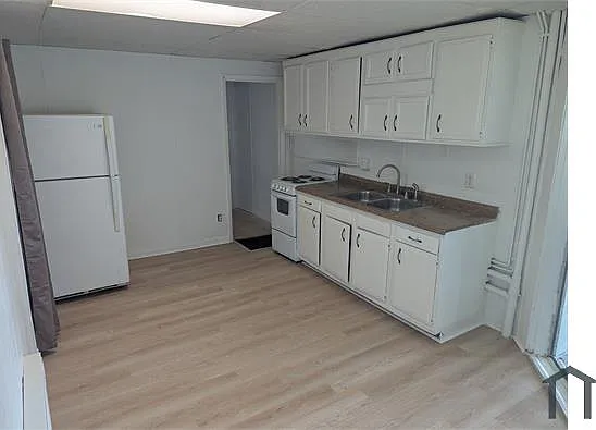1 bed, 325 sqft, $850 — Photo 4