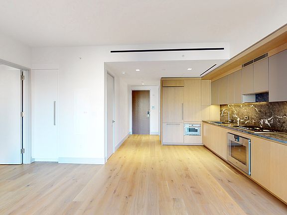 4th image of 101 W 14th St APT 6G
