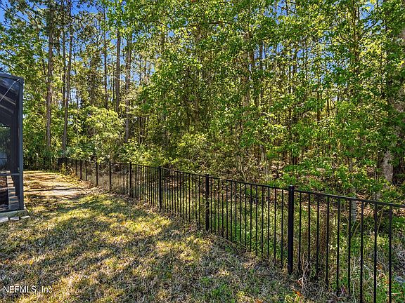 3rd image of 752 GRAND PARKE Drive