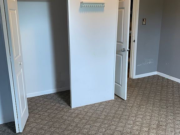 5th image of 411 S Shaw St