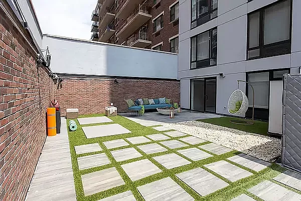 Rented by REAL New York | media 9