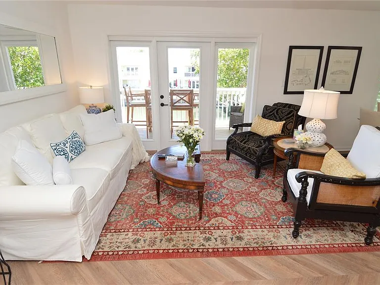 5048 Beach Dr SE #F — Photo 18