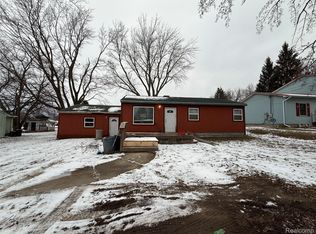 6119 E Bristol Rd, Burton, MI 48519