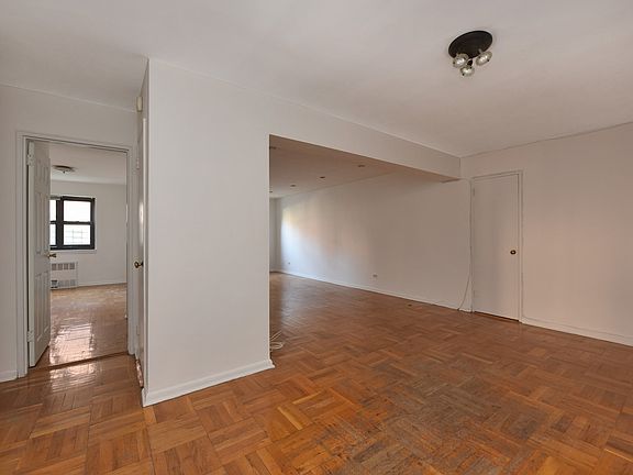 3rd image of 2950 137th St APT 1B