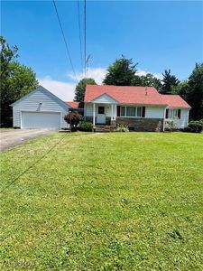 3174 Lynwood Dr NW, Warren, OH, 44485