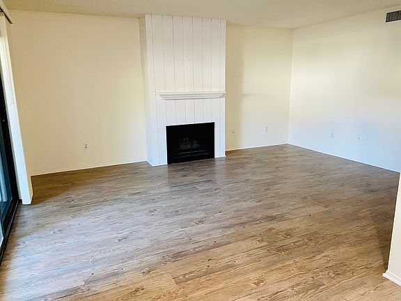 3rd image of 3821 Leland St