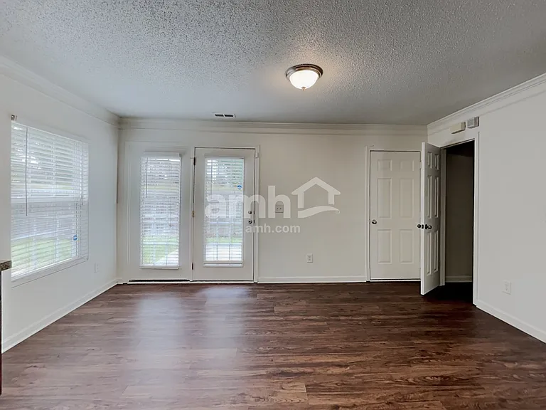 417 Magna Dr — Photo 5