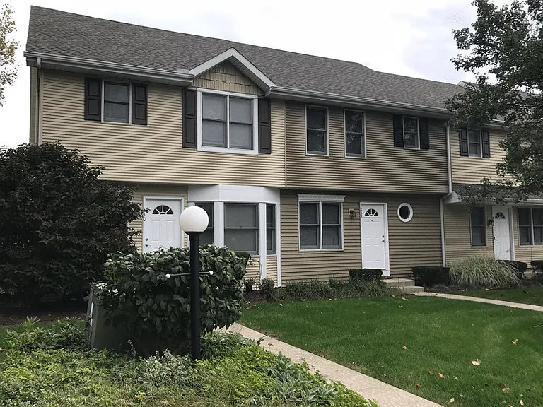 802 E Colfax Ave — Photo 2
