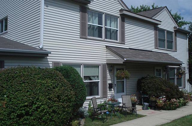 1st image of 1711 Queensbury Cir #5914