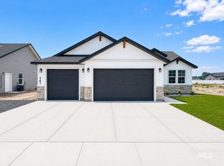 567 Sunspot Dr, Twin Falls, ID 83301