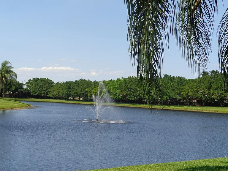 7657 Lexington Club Blvd #C — Photo 45