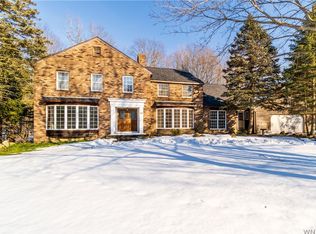 42 Knob Hill Rd, Orchard Park, NY 14127