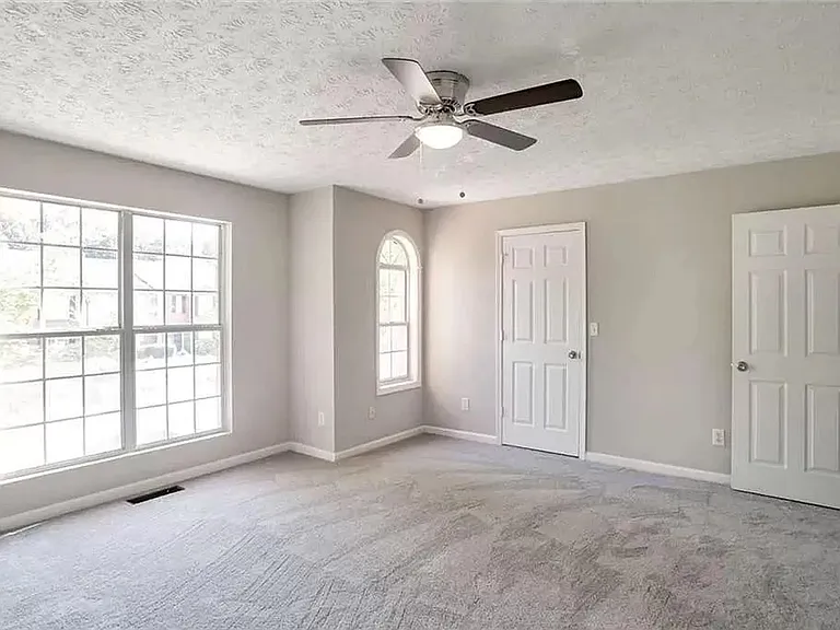 3833 Waldrop Ln — Photo 1