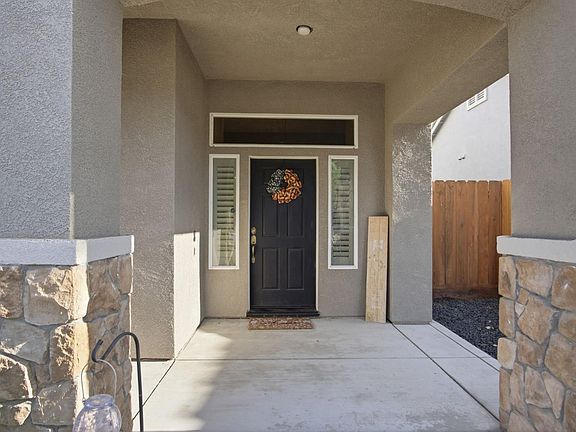3rd image of 4509 Mount Bullion St
