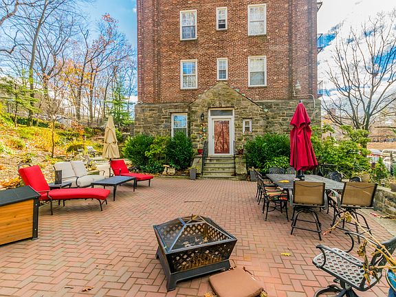 2nd image of 3902 Manhattan College Pkwy APT 1B