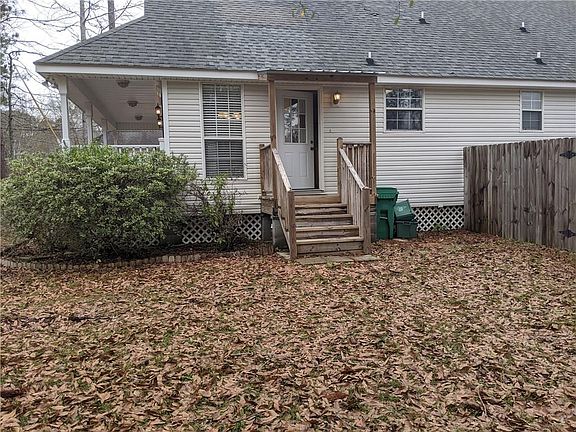 4th image of 71156 Bryan Dr