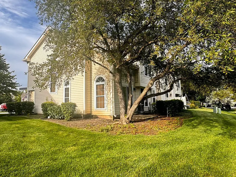 224 Steeplechase Ct — Photo 4