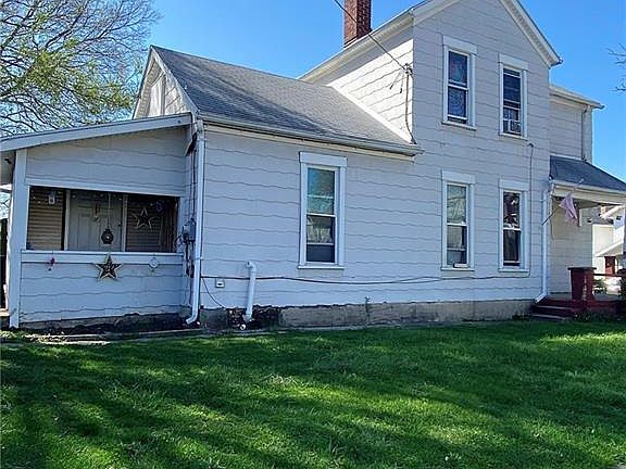 2nd image of 150 Pleasant Ave