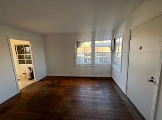 2909-2911 Capp St, Oakland, CA 94602