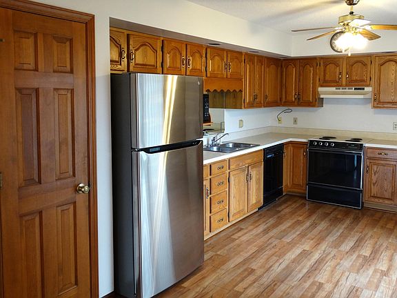 5th image of 2910 Oakshire Dr