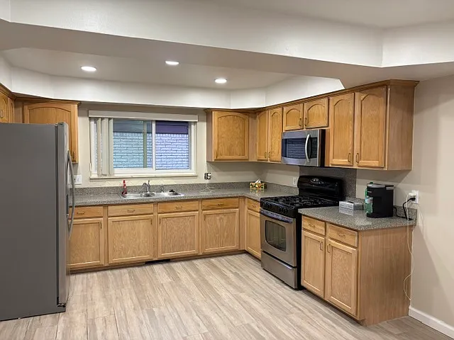 36145 Almont Dr — Photo 6