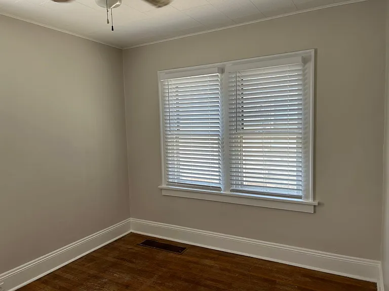 2052 Wascana Ave #1 — Photo 20