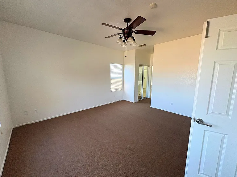 13085 Camden Ln — Photo 5