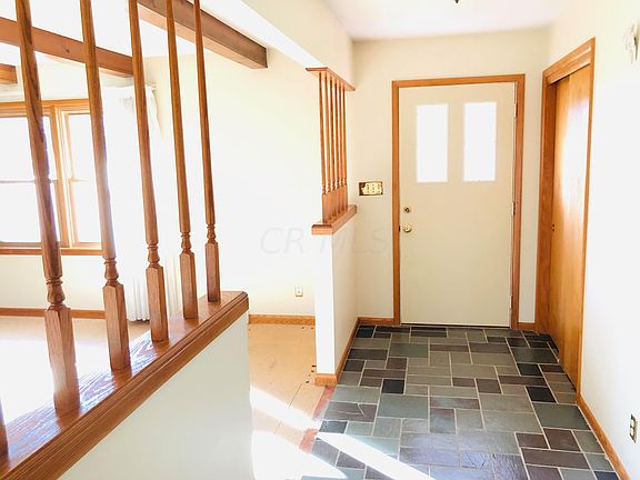 3rd image of 1130 Surrey Dr