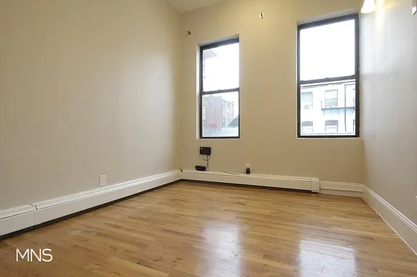 Rented by MNS | media 9