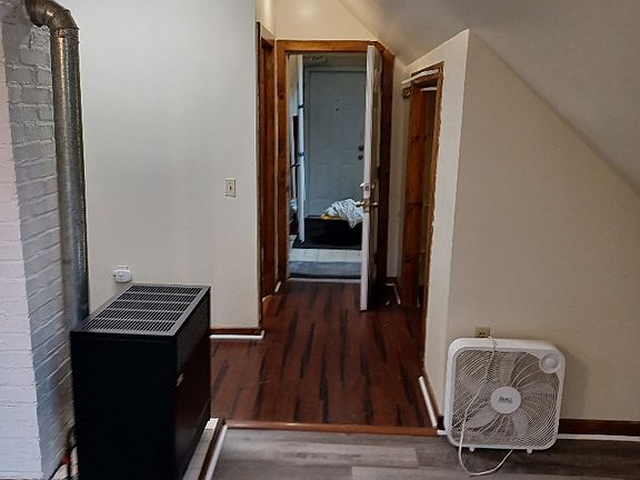 3rd image of 118 Bush St