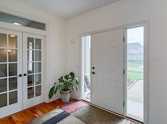 3rd image of 61150 Ladbrooke Dr