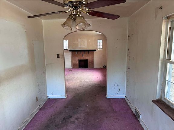 5th image of 1207 Justine St