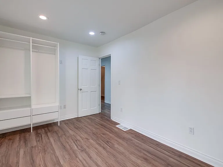 1221 N Bronson Ave — Photo 27