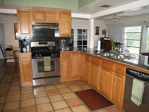 3rd image of 9020 NW 24th Pl
