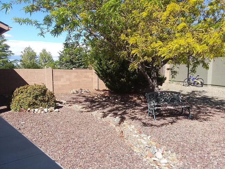 995 Piedmont Ct — Photo 5