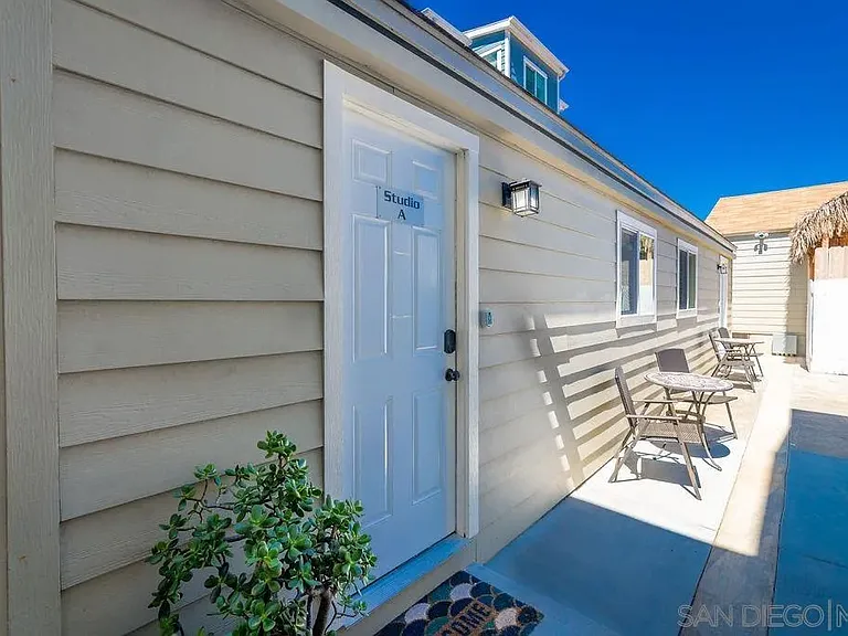 841 Beryl St #A — Photo 16