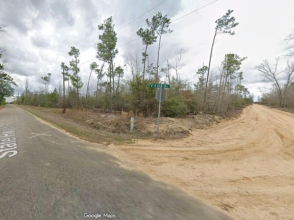 3rd image of 22 SW McClellan Cemetery Rd