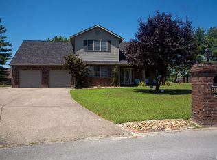 1602 Carmie Ln, Marion, IL 62959