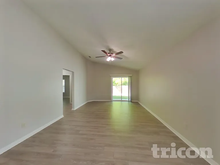 1313 Independence Dr — Photo 3