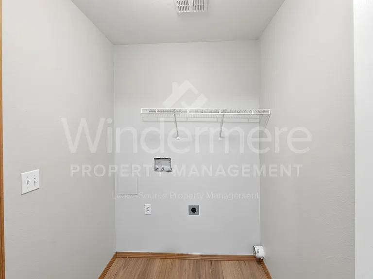 1702 N Aladdin Rd — Photo 21