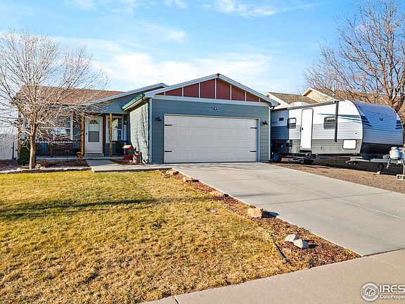 2nd image of 305 Linden Oaks Dr