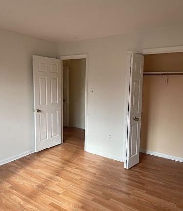 5th image of 48 Woodmont Dr