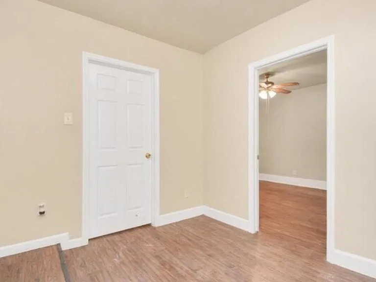 4803 Beechaven St — Photo 20