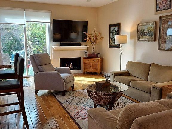2nd image of 176 Matisse Cir