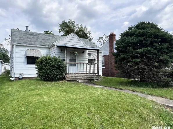 2230 S 11th St, Springfield, IL 62703